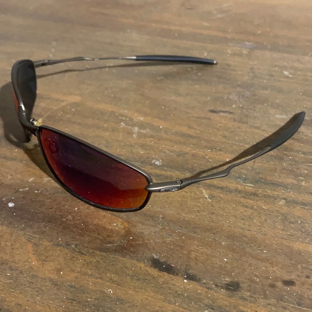Oakley Whisker